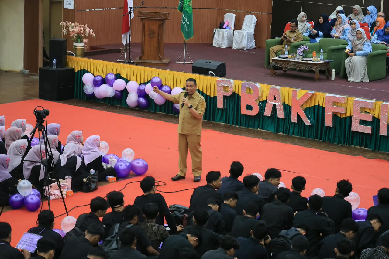 PBAK FEIS UIN Suska Riau 2026, Markarius Anwar Dorong Mahasiswa Baru Mandiri dan Aktif Berorganisasi
